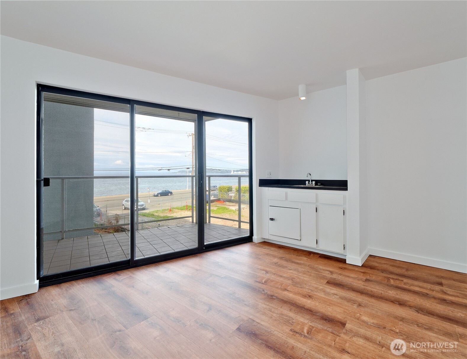 Seattle, Washington 98116, United States, 2 Bedrooms Bedrooms, ,2 BathroomsBathrooms,Residential,Active,232336