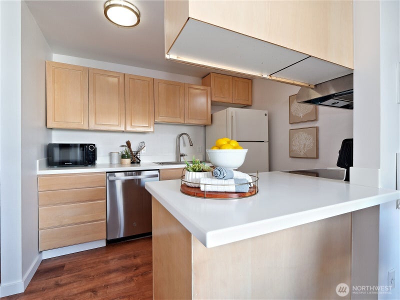 2104 Alki Avenue SW 205