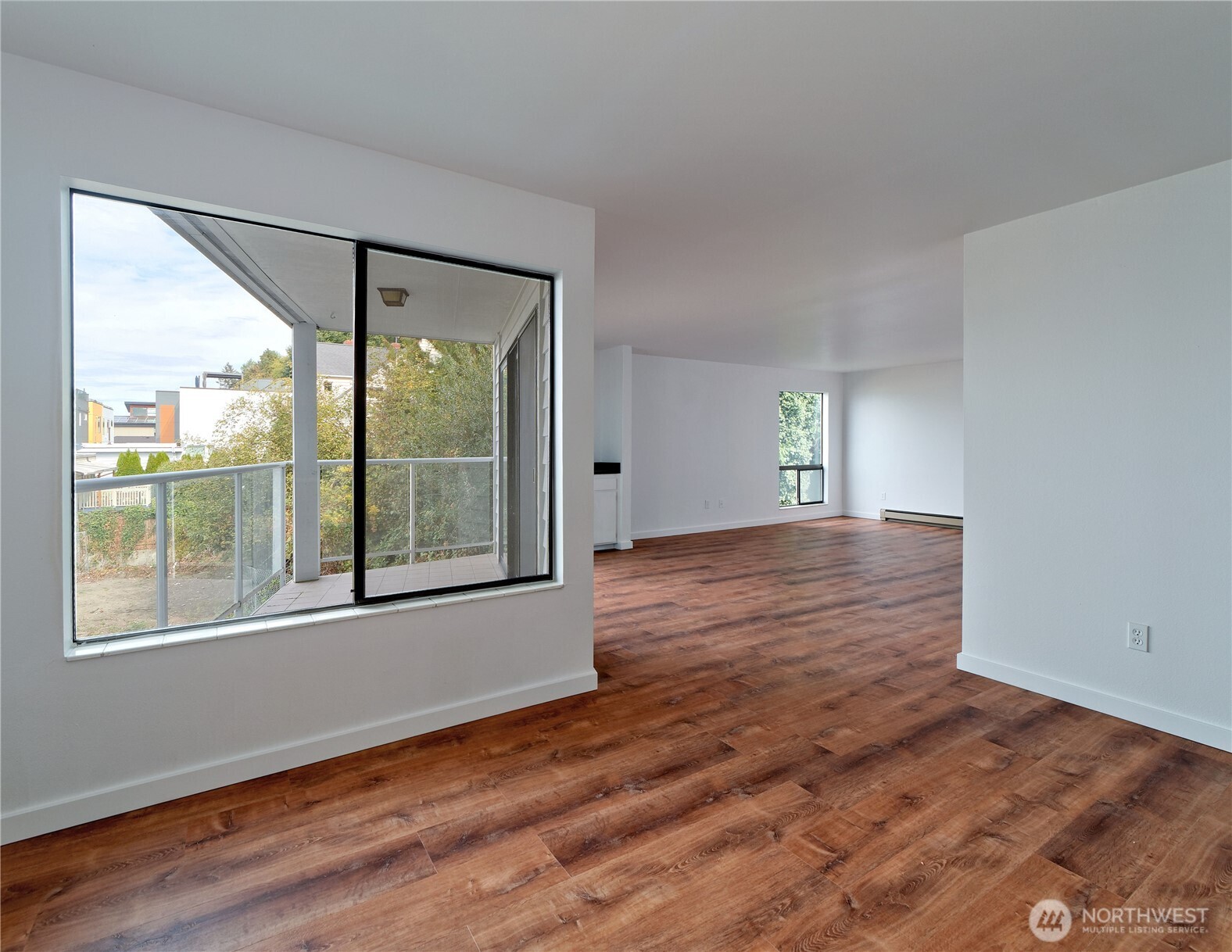 Seattle, Washington 98116, United States, 2 Bedrooms Bedrooms, ,2 BathroomsBathrooms,Residential,Active,232336