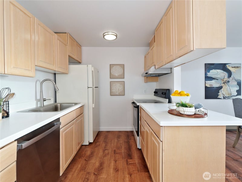 2104 Alki Avenue SW 205