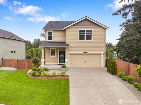 Photo of 30003 19th Avenue S, Federal Way, WA 98003 (MLS # 2526889)