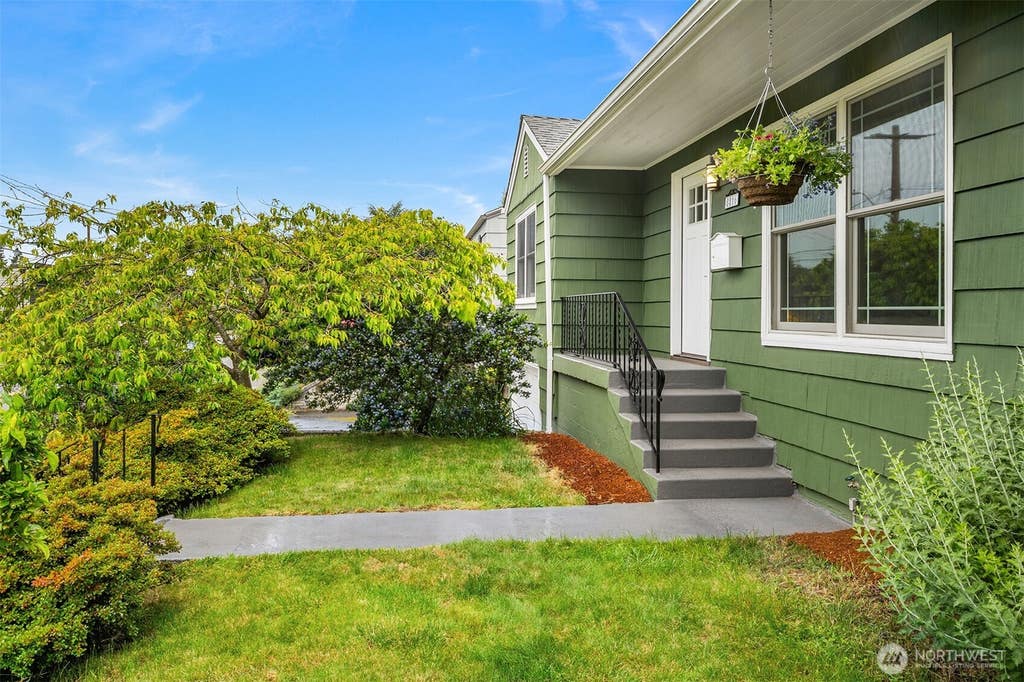 Photo of 8816 16th Avenue SW, Seattle, WA 98106 (MLS # 2531861)