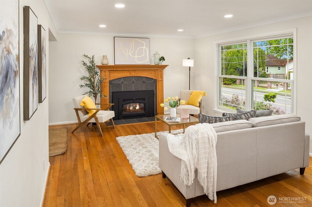 Photo of 8816 16th Avenue SW, Seattle, WA 98106 (MLS # 2531861)