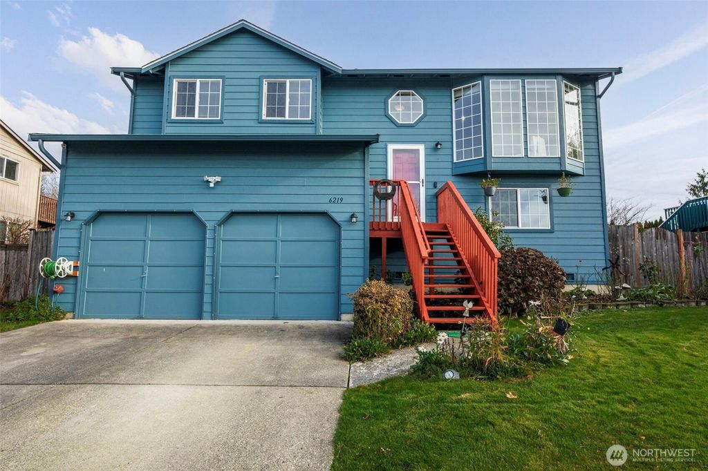 Photo of 6219 56th Drive NE, Marysville, WA 98270 (MLS # 2458929)