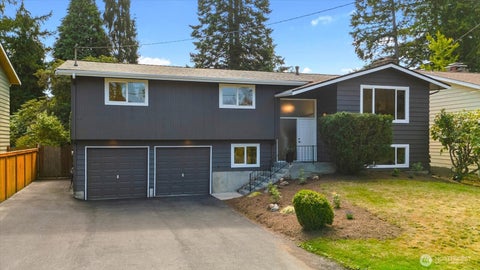 Photo of 321 NW 182nd Street, Shoreline, WA 98177 (MLS # 2583290)