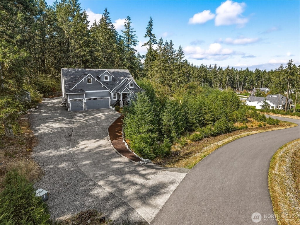Photo of 5325 Kestral Lane NE, Lacey, WA 98516 (MLS # 2586760)