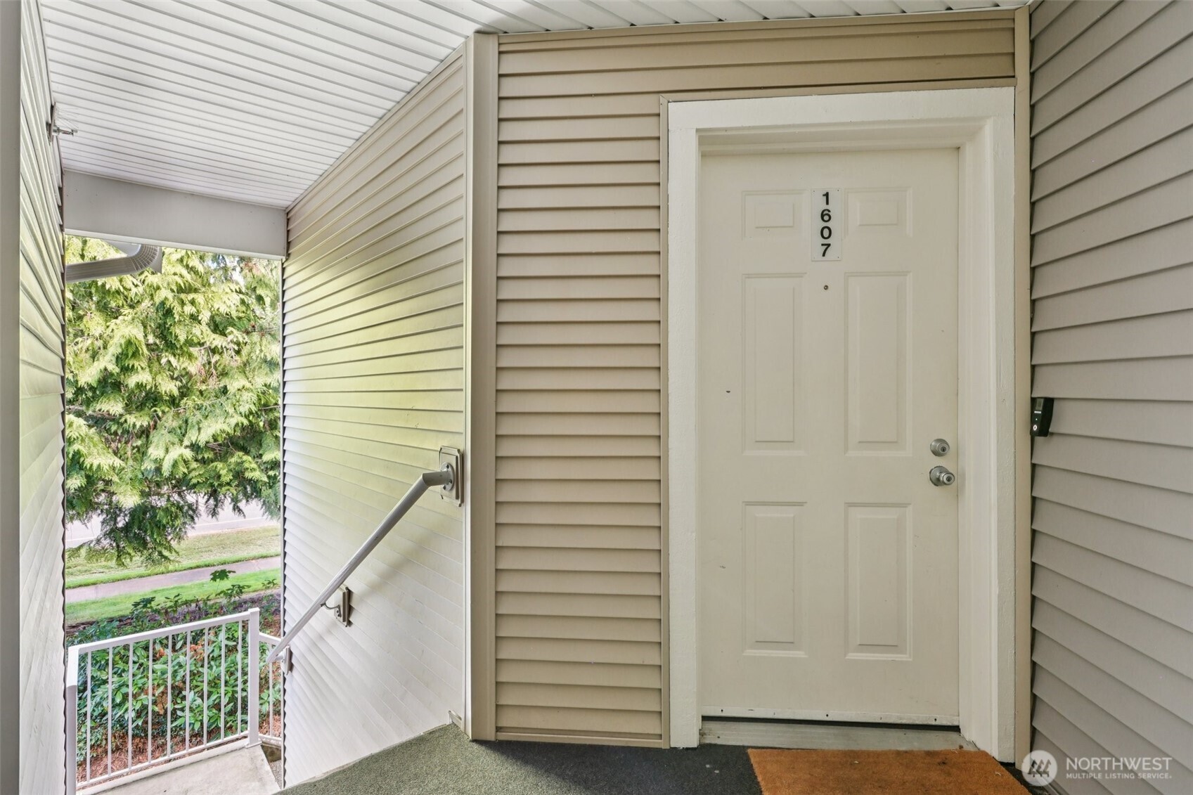 1607 Kincaid Street E8