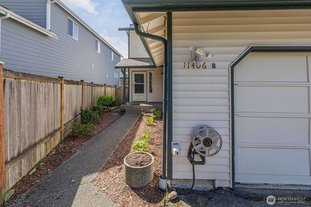 Photo of 11406 22nd Street SE #2, Lake Stevens, WA 98258 (MLS # 2511006)