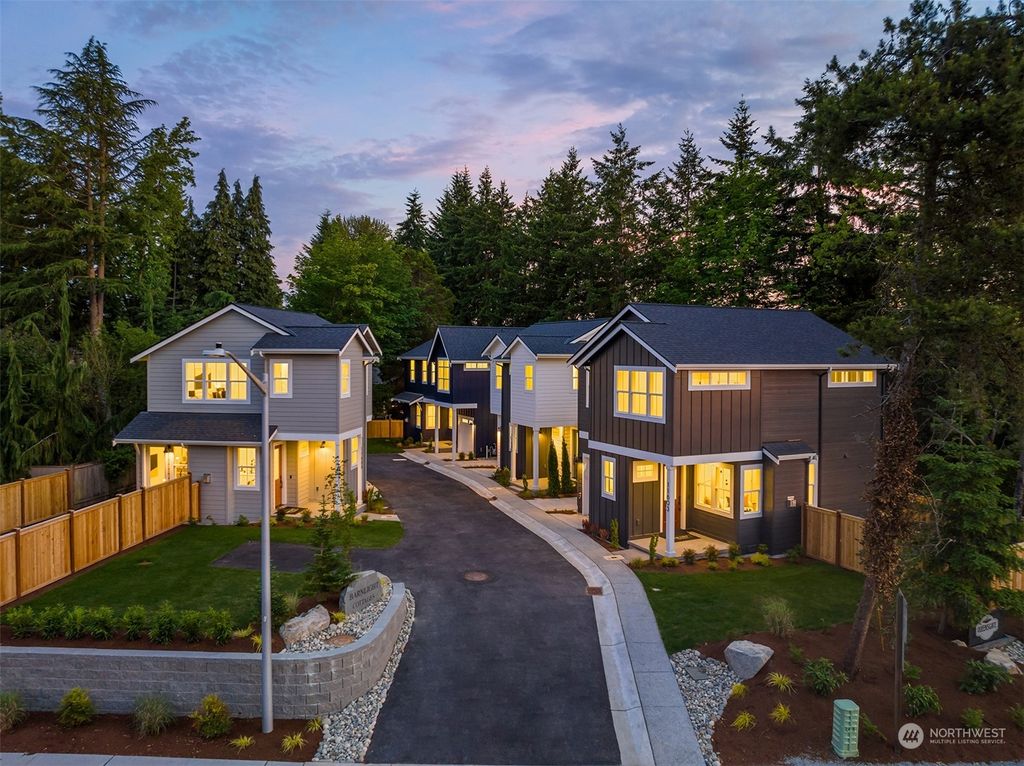 Photo of 11607 NE 155th Street, Kirkland, WA 98034 (MLS # 2130256)