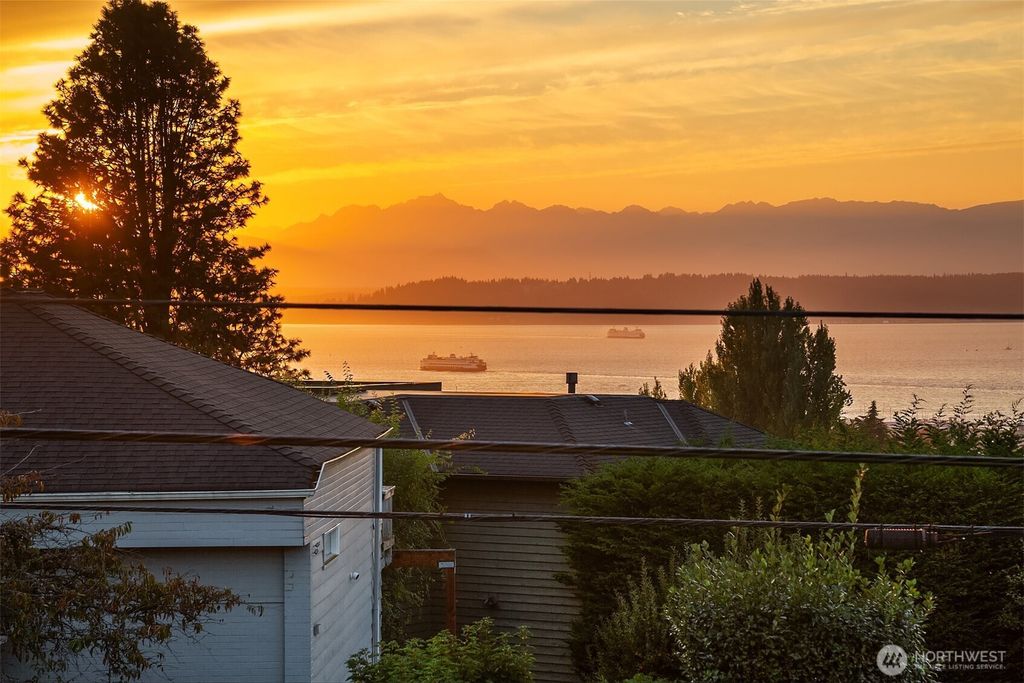 Photo of 217 9th Avenue S, Edmonds, WA 98020 (MLS # 2440742)