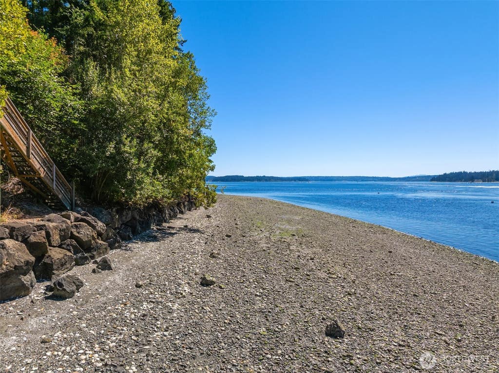 Photo of 16273 Reitan Road NE, Bainbridge Island, WA 98110 (MLS # 2565312)