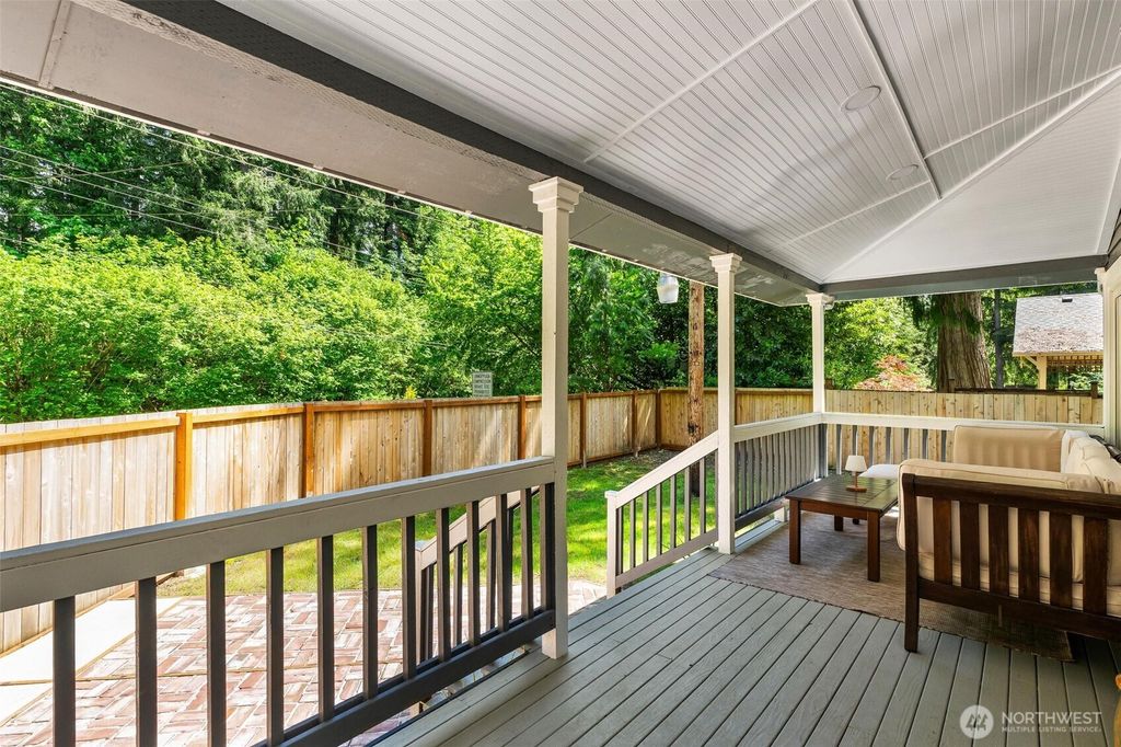 Photo of 18925 276th Avenue SE, Issaquah, WA 98027 (MLS # 2524494)