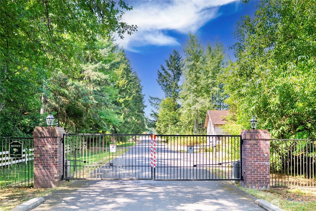 Photo of 28255 105TH Avenue SE, Auburn, WA 98092 (MLS # 2418286)
