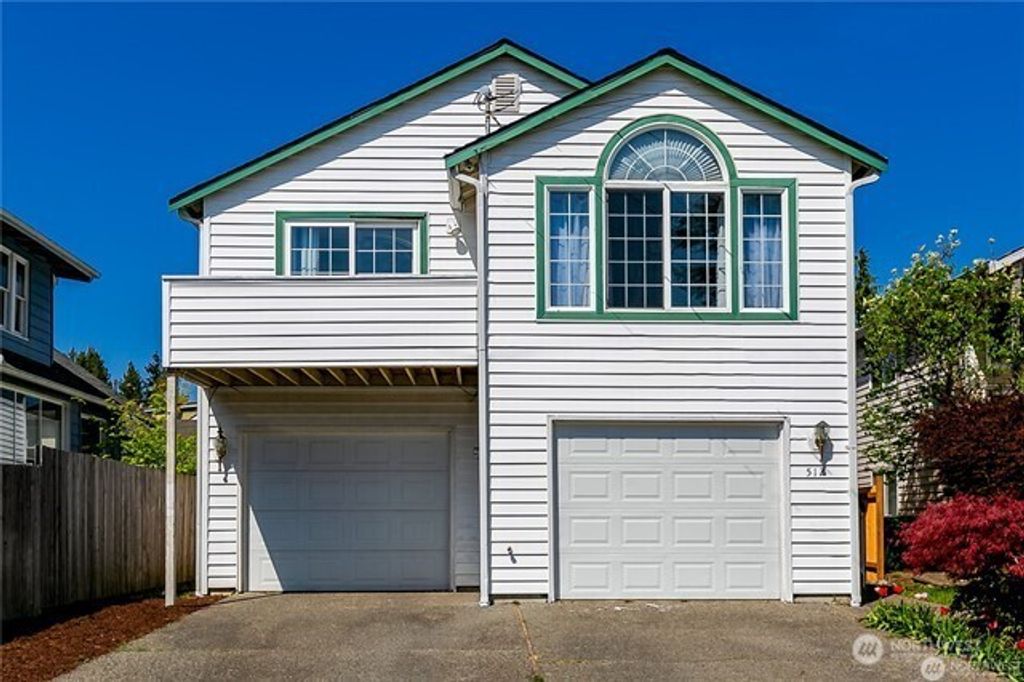 Photo of 512 N 104th Street St, Seattle, WA 98133 (MLS # 2430565)
