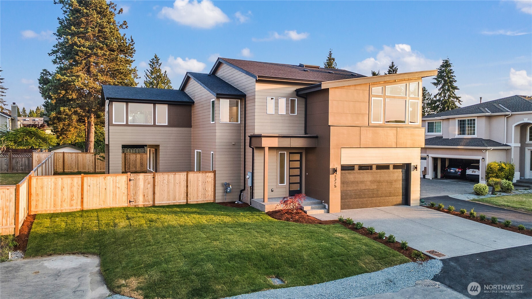 1225 S 234th Drive