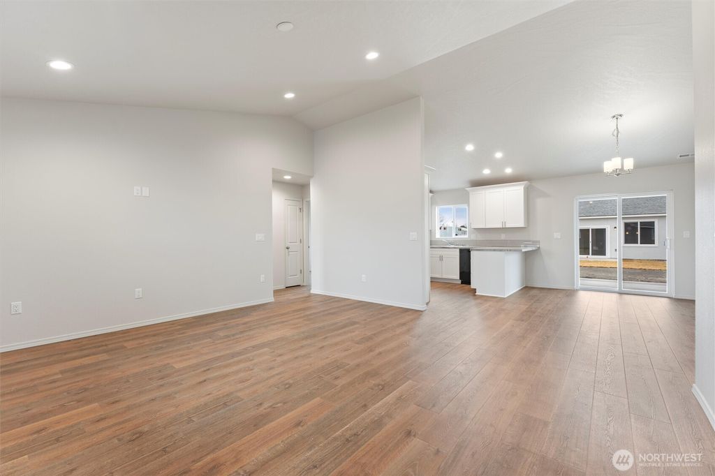 Photo of 0 Lot 20 Peach Street, Mattawa, WA 99349 (MLS # 2492098)