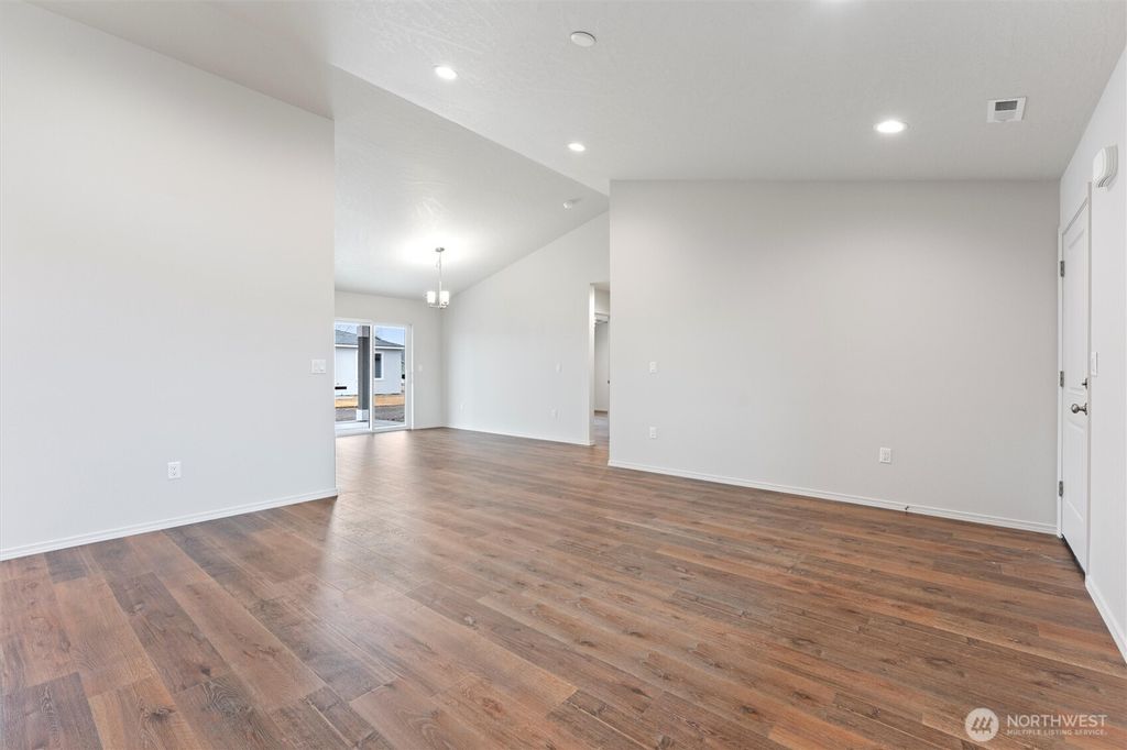 Photo of 0 Lot 20 Peach Street, Mattawa, WA 99349 (MLS # 2492098)