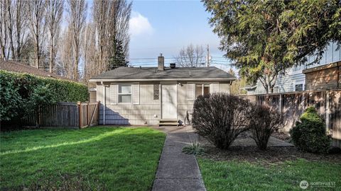 Photo of 316 32nd Avenue E, Seattle, WA 98112 (MLS # 2485802)