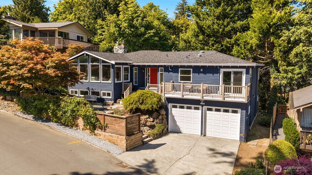 Photo of 3734 NE 150th Street, Lake Forest Park, WA 98155 (MLS # 2574197)