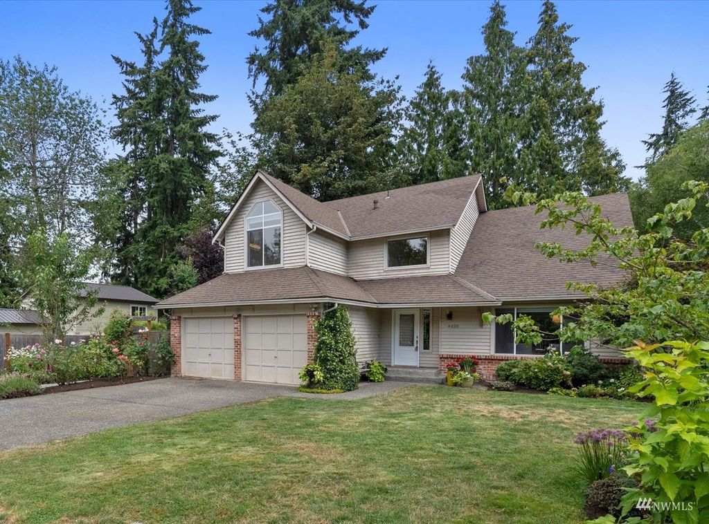 Photo of 4420 186th Avenue SE, Issaquah, WA 98027 (MLS # 1981422)