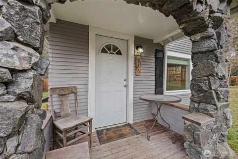 Photo of 926 Austin Avenue, Port Orchard, WA 98366 (MLS # 2482736)