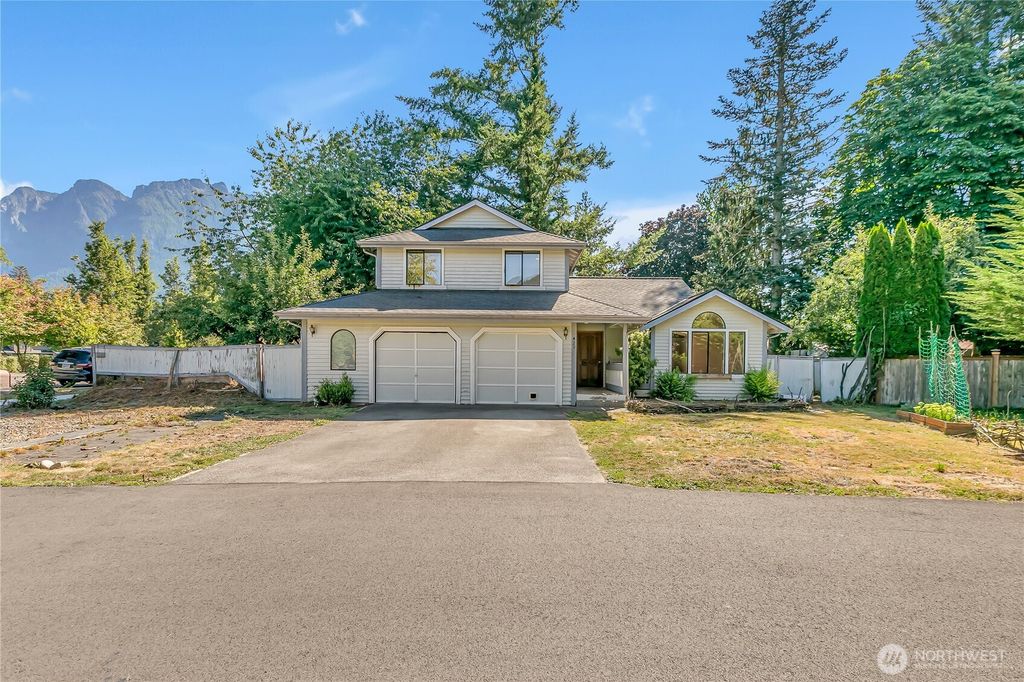 Photo of 429 SE Orchard Drive, North Bend, WA 98045 (MLS # 2391211)