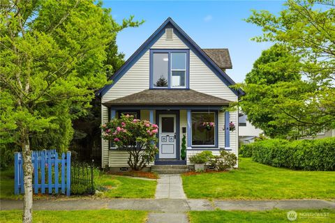 Photo of 1609 Lombard Avenue, Everett, WA 98201 (MLS # 2526027)