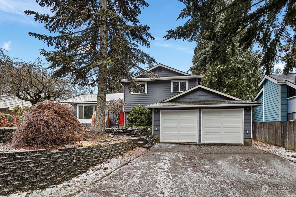 Photo of 32935 33rd Avenue SW, Federal Way, WA 98023 (MLS # 2022702)