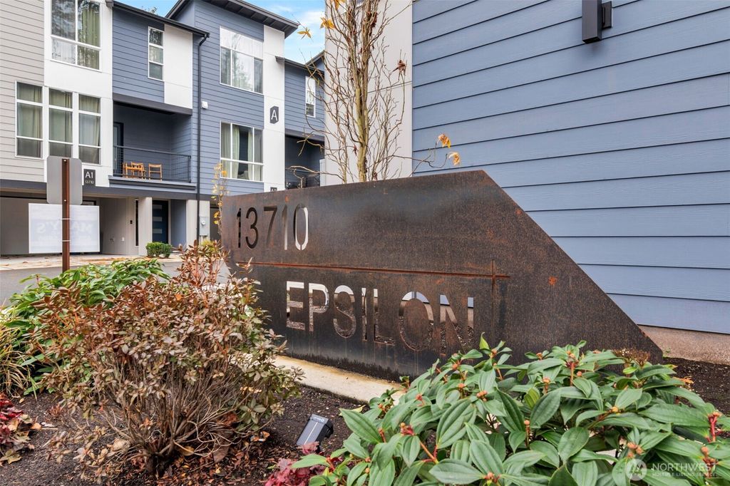 Photo of 13710 Ash Way #B4, Everett, WA 98204 (MLS # 2464521)