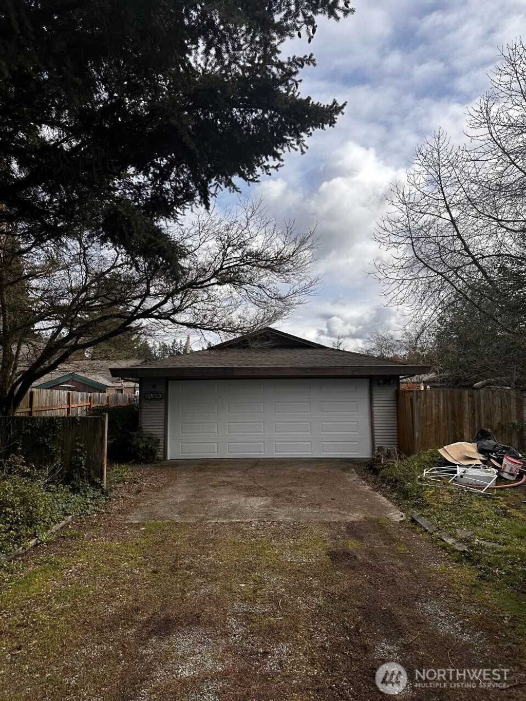 Photo of 31400 7th Place SW, Federal Way, WA 98023 (MLS # 2348633)