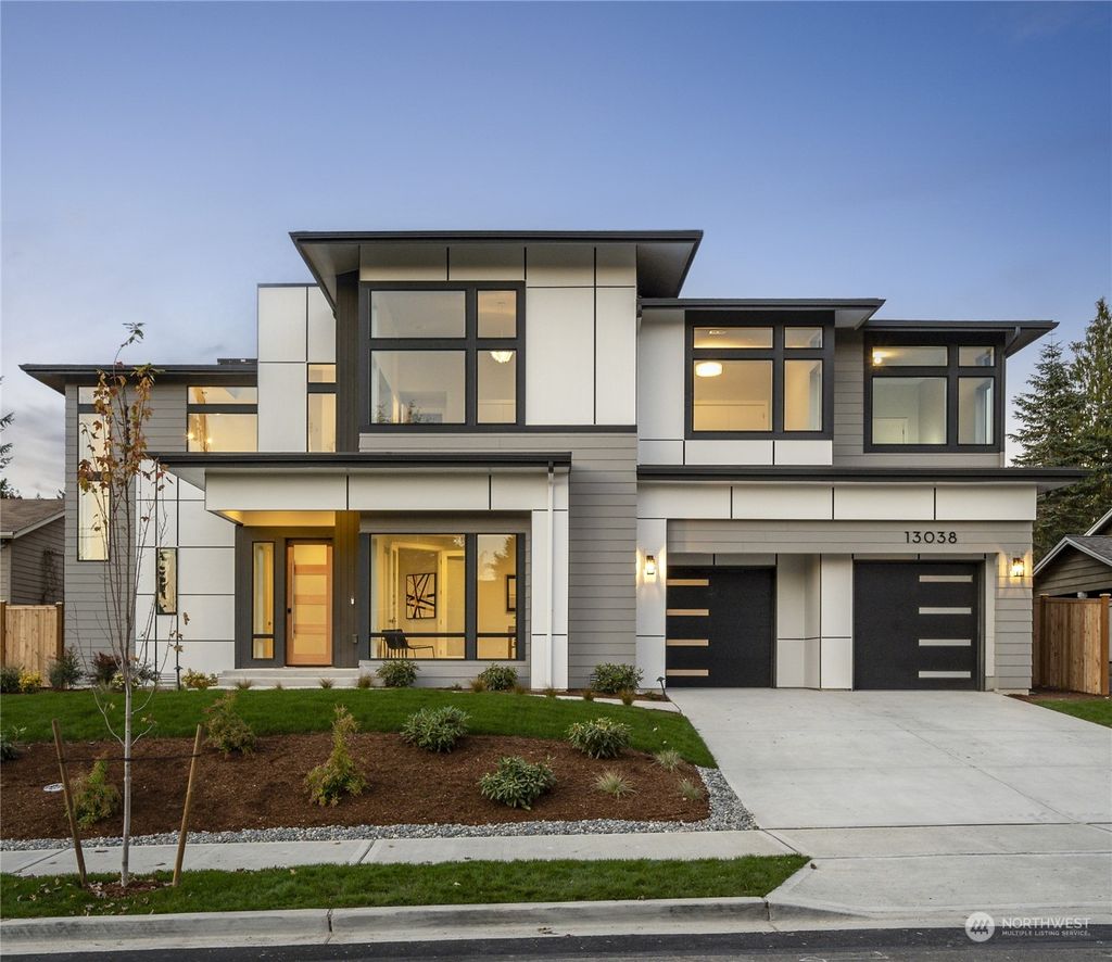 Photo of 13038 NE 102nd Place, Kirkland, WA 98033 (MLS # 2177067)