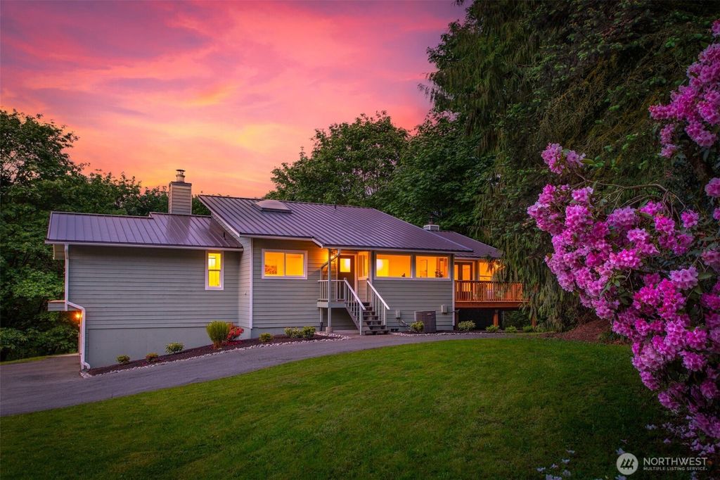 Photo of 9304 156th Street SE, Snohomish, WA 98296 (MLS # 2377036)