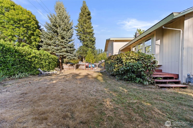 2515 15th Avenue SE
