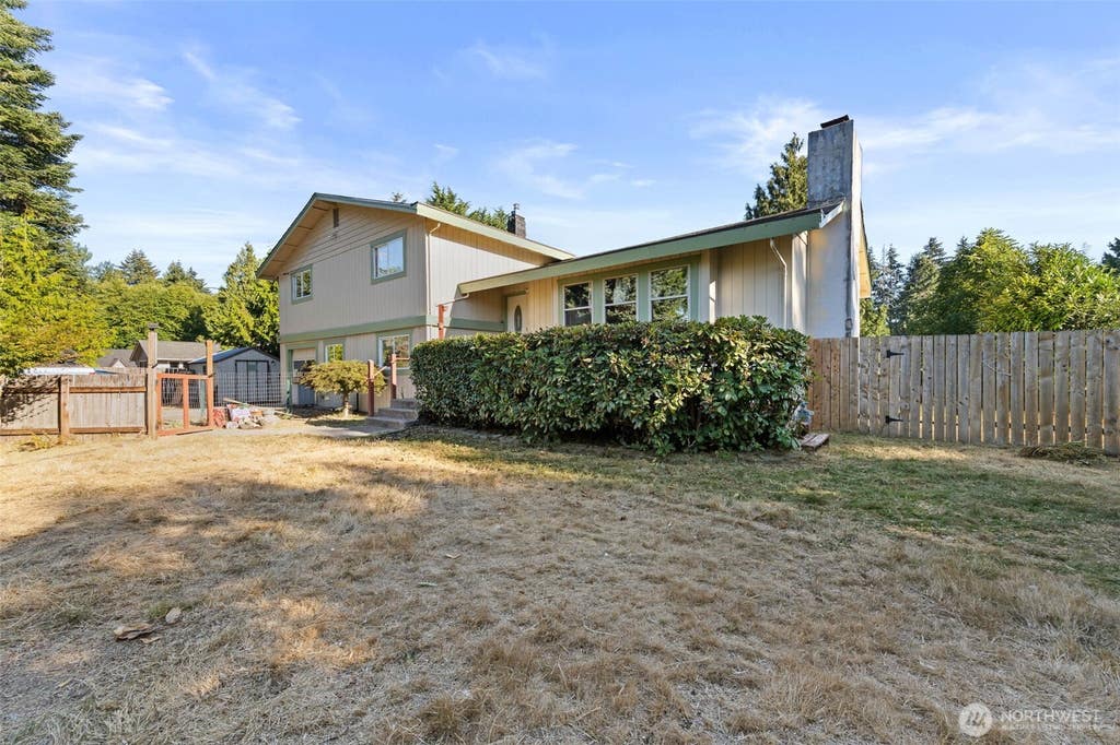 Photo of 2515 15th Avenue SE, Olympia, WA 98501 (MLS # 2572969)