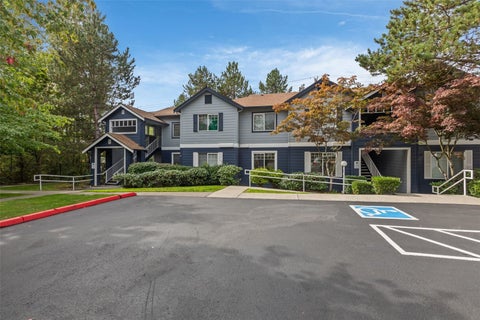 Photo of 10825 SE 200th Street #B102, Kent, WA 98031 (MLS # 2596684)
