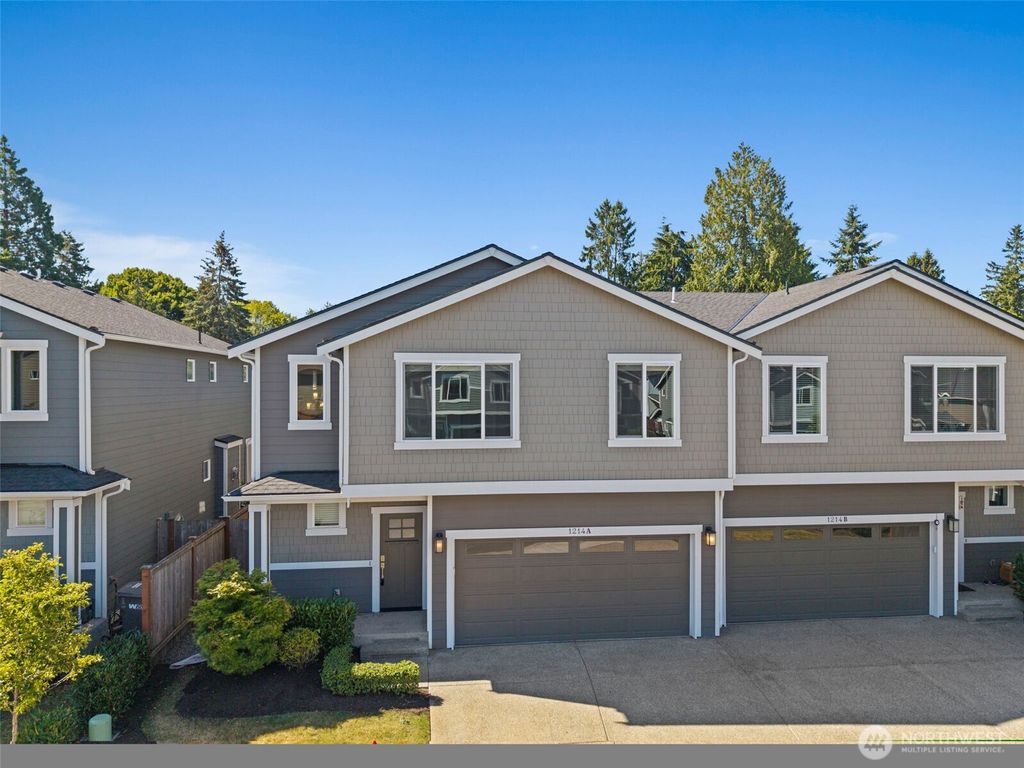 Photo of 1214 170th Street SW #A, Lynnwood, WA 98087 (MLS # 2405288)