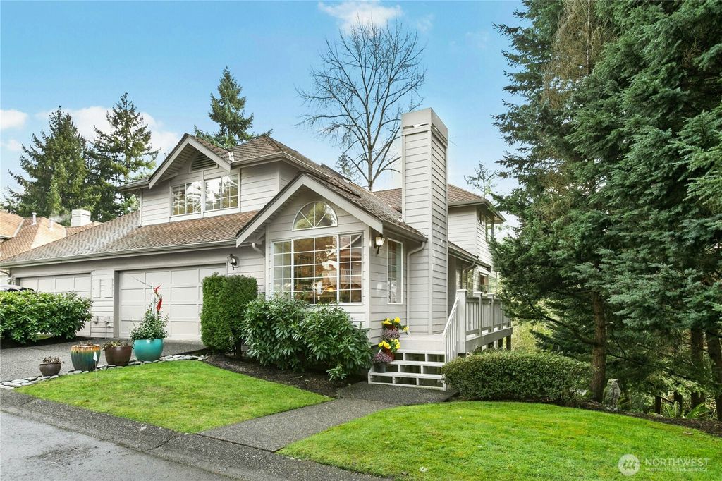 Photo of 16202 SE 33rd Circle #2902, Bellevue, WA 98008 (MLS # 2479101)