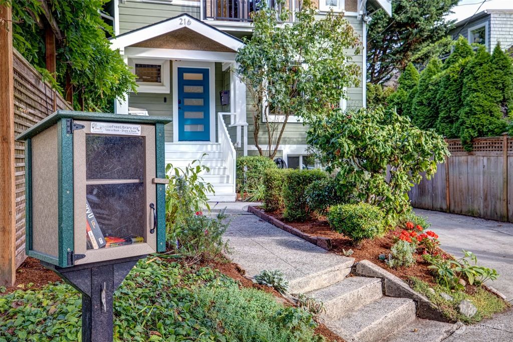 Photo of 216 25th Avenue S, Seattle, WA 98144 (MLS # 2294875)