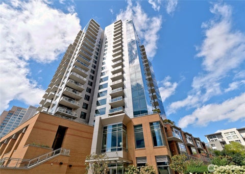 Photo of 10610 NE 9th Place #605, Bellevue, WA 98004 (MLS # 2575532)