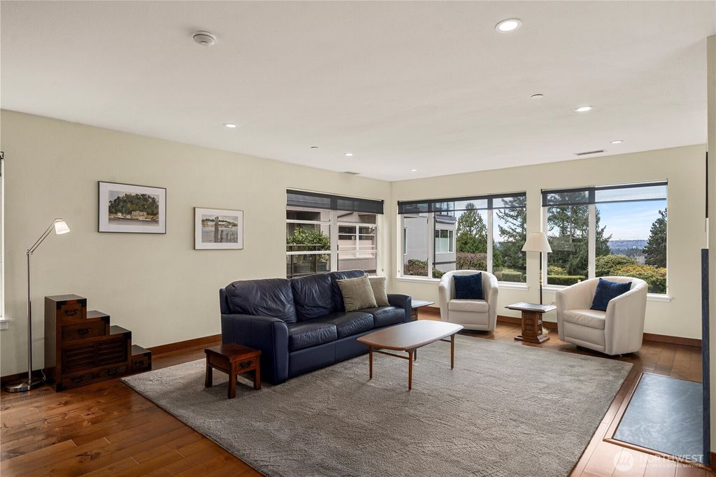 Photo of 11122 NE 41st Drive #31, Kirkland, WA 98033 (MLS # 2485497)