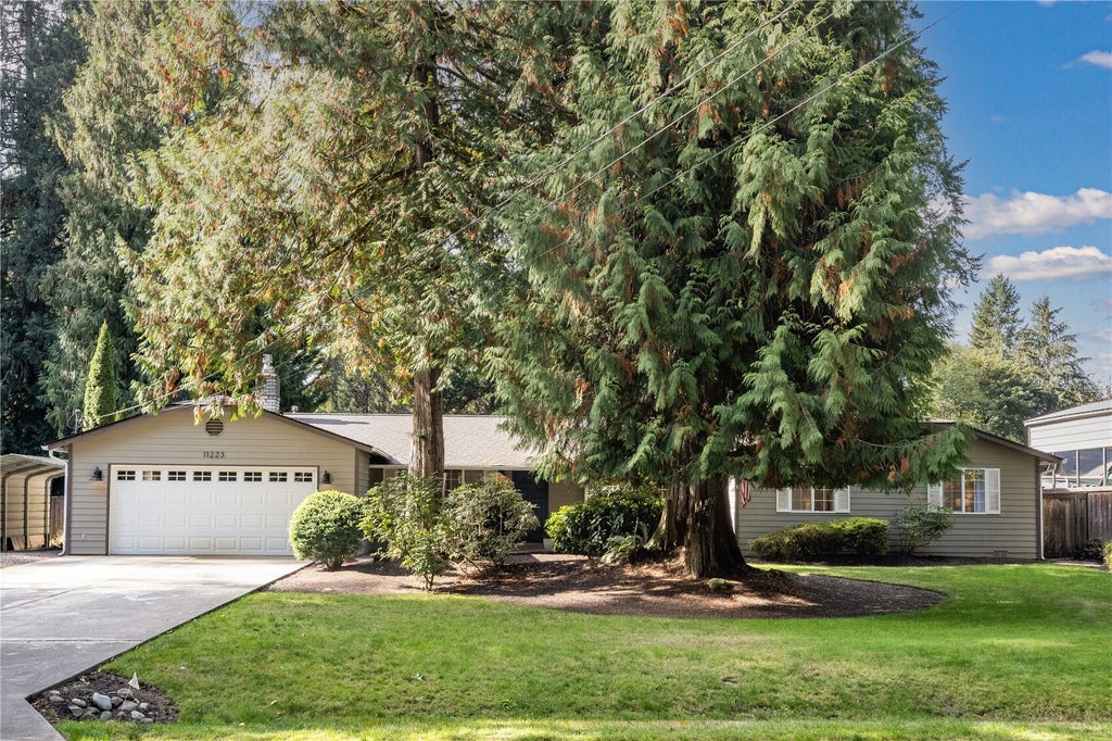 Photo of 11223 320th Avenue NE, Carnation, WA 98014 (MLS # 2595148)