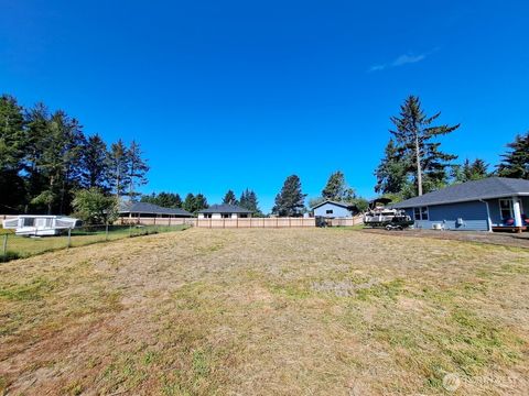 729 Wood Duck Avenue SE Ocean Shores WA 98569