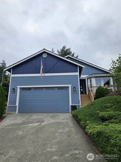 Photo of 1043 5th Street, Steilacoom, WA 98388 (MLS # 2422097)