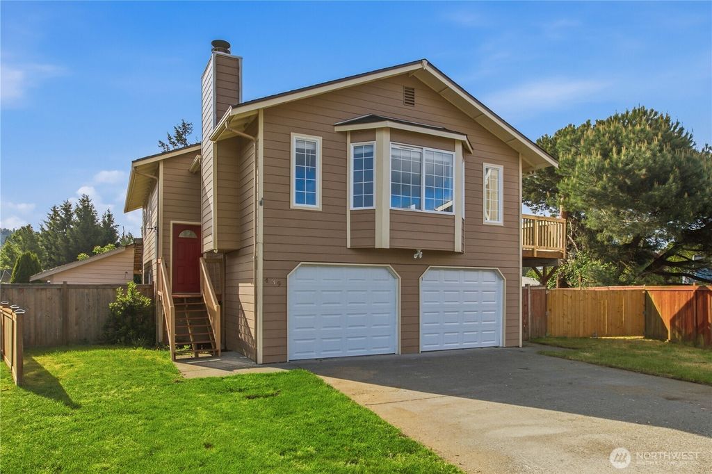 Photo of 439 Hawthorne Avenue S, Auburn, WA 98047 (MLS # 2525717)
