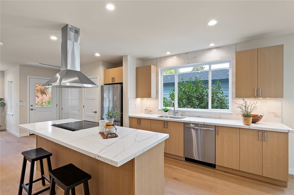 Photo of 7740 36th Avenue NE, Seattle, WA 98115 (MLS # 2598123)
