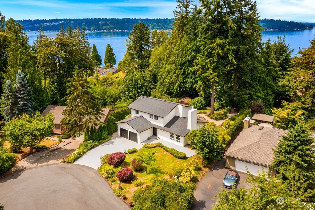 Photo of 20432 NE 3rd Street, Sammamish, WA 98074 (MLS # 2266684)