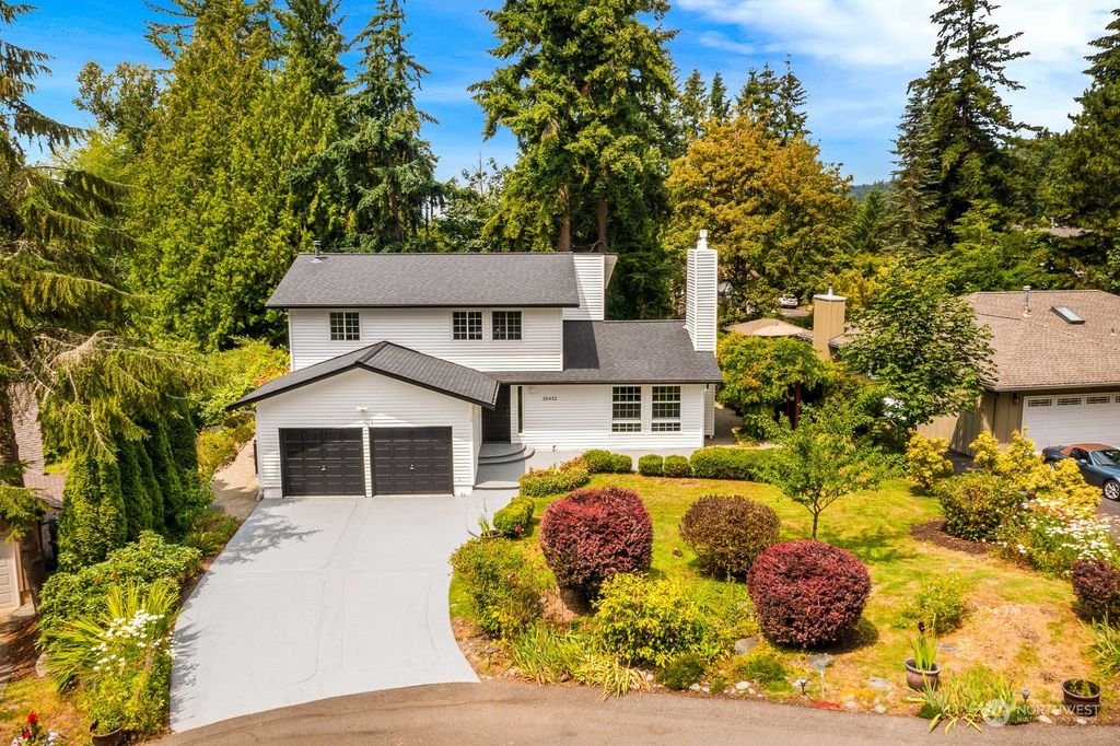 Photo of 20432 NE 3rd Street, Sammamish, WA 98074 (MLS # 2266684)