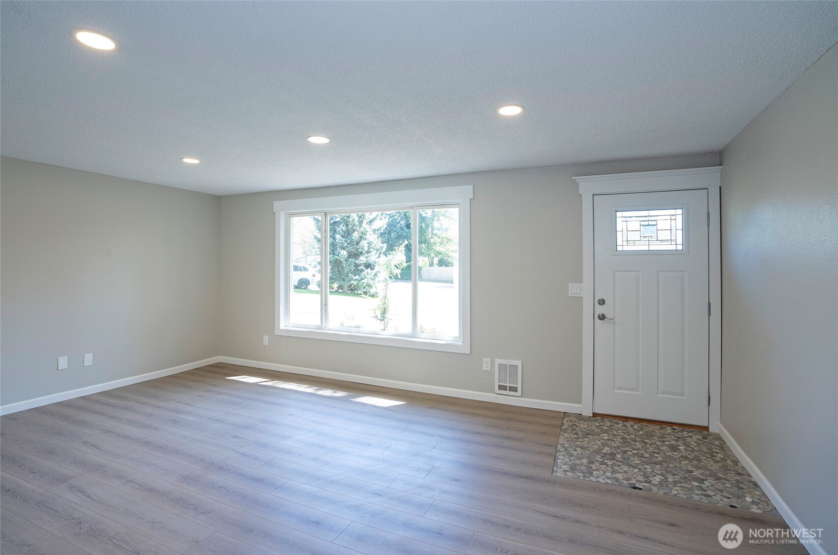 303 Alder Lane N