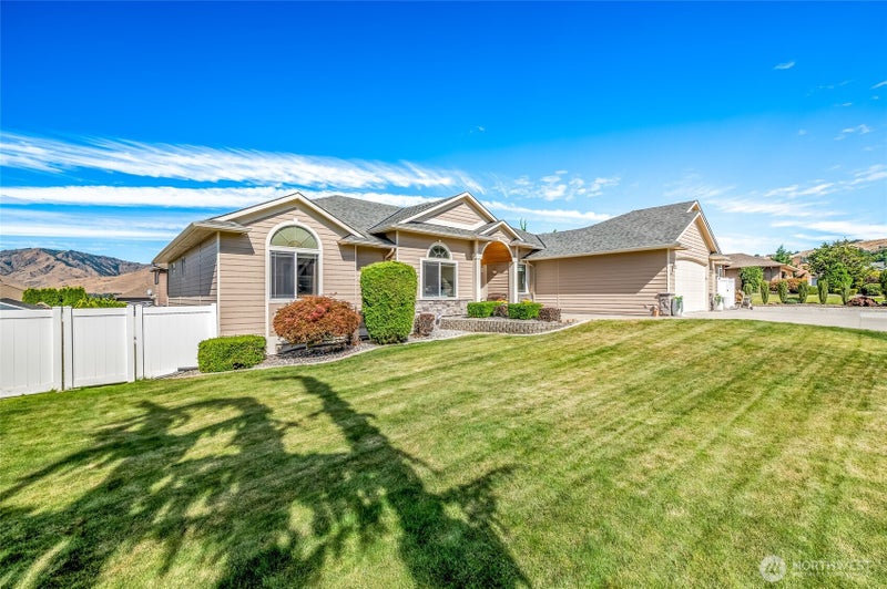 1544 Harrington Lane