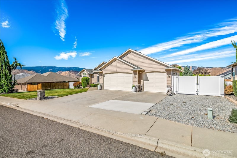 1544 Harrington Lane